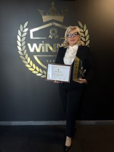 Наградата „Застрахователен брокер на годината 2025“, получена от Winners Group